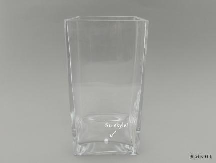 Stiklo indas kvadratas su skylute
