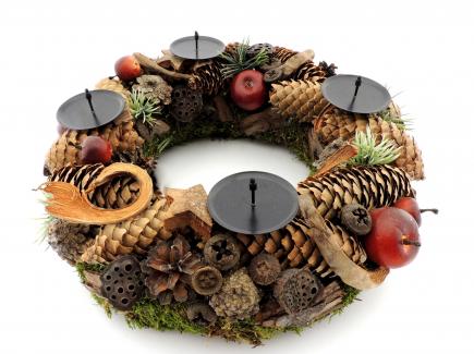 Christmas wreath with candles 